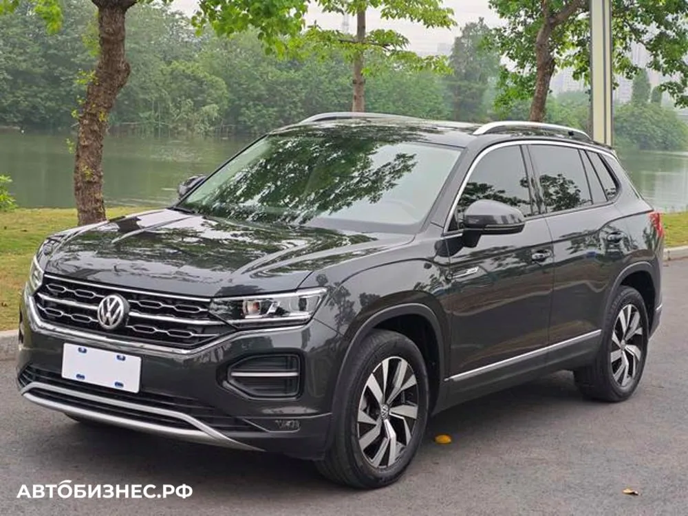Volkswagen Tayron 2021 года - экстерьер, фото с площадки в Китае перед отправкой в Россию