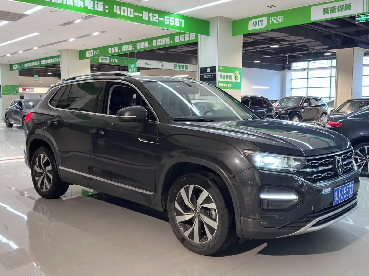 Volkswagen Tayron 2022 года - экстерьер, фото с площадки в Китае перед отправкой в Россию
